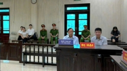 cuu nhan vien ngan hang lua dao 238 ty dong de ca do bong da