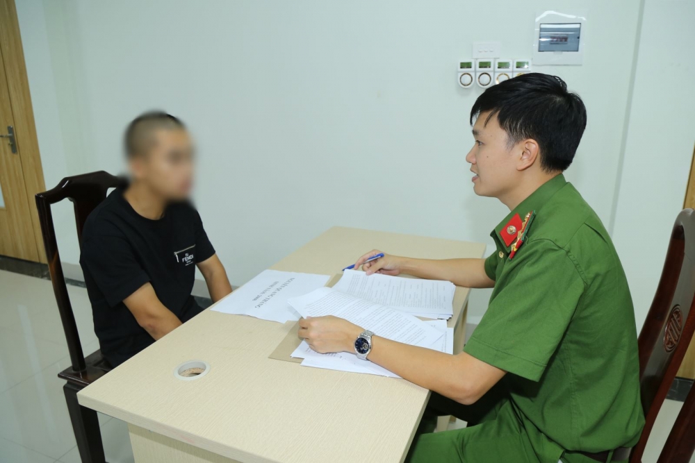 Đối tượng khai báo hành vi phạm tội của mình Bắc Ninh: Khởi tố 13 thanh thiếu niên liên quan vụ hỗn chiến, cố ý gây thương tích