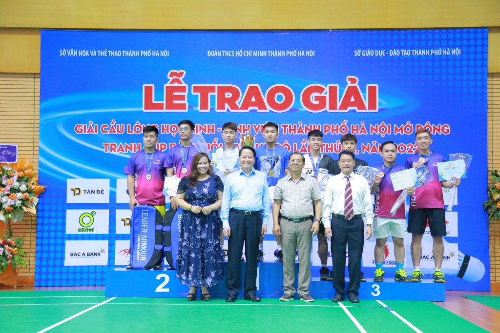 Bế mạc Giải Cầu lông HS-SV TP Hà Nội tranh cúp báo Tuổi trẻ Thủ đô lần thứ IX