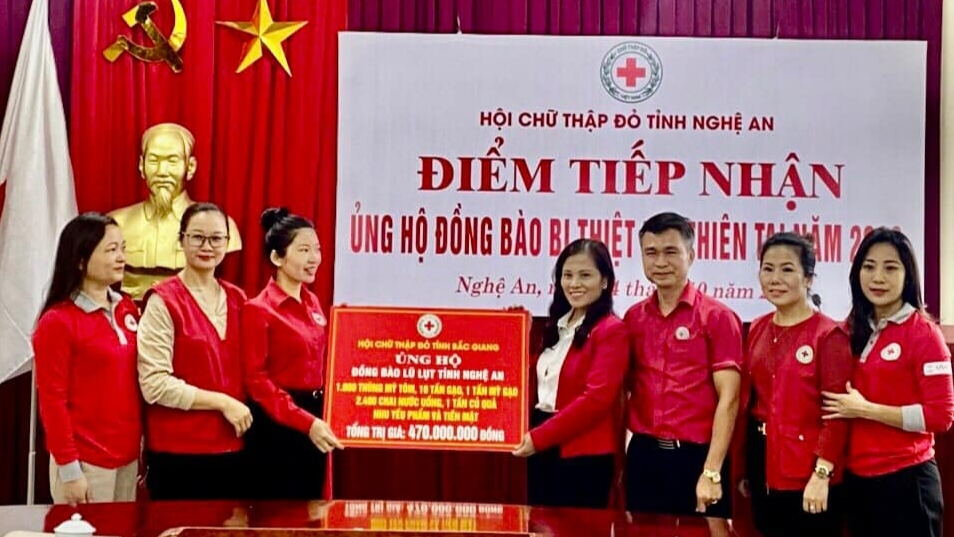 Hội Chữ thập đỏ tỉnh Bắc Giang vận động ủng hộ gần 500 triệu đồng tới đồng bào miền Trung