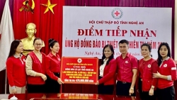 hoi chu thap do tinh bac giang van dong ung ho gan 500 trieu dong toi dong bao mien trung