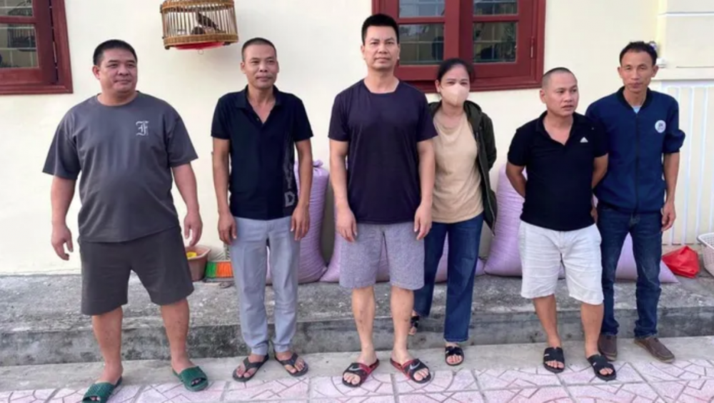 Bắc Giang: Bắt quả tang 6 nam nữ đang đánh bạc