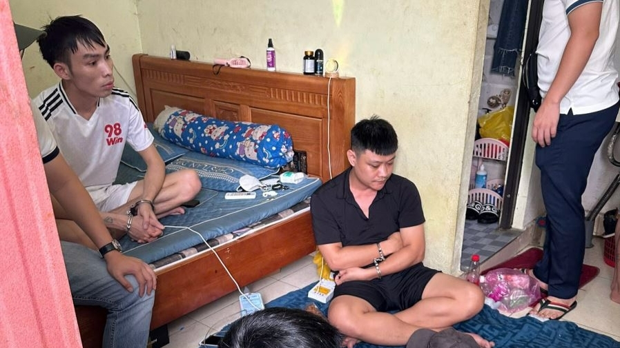 Bắc Ninh: Khởi tố 2 đối tượng "Tổ chức sử dụng trái phép chất ma túy" tại phòng trọ