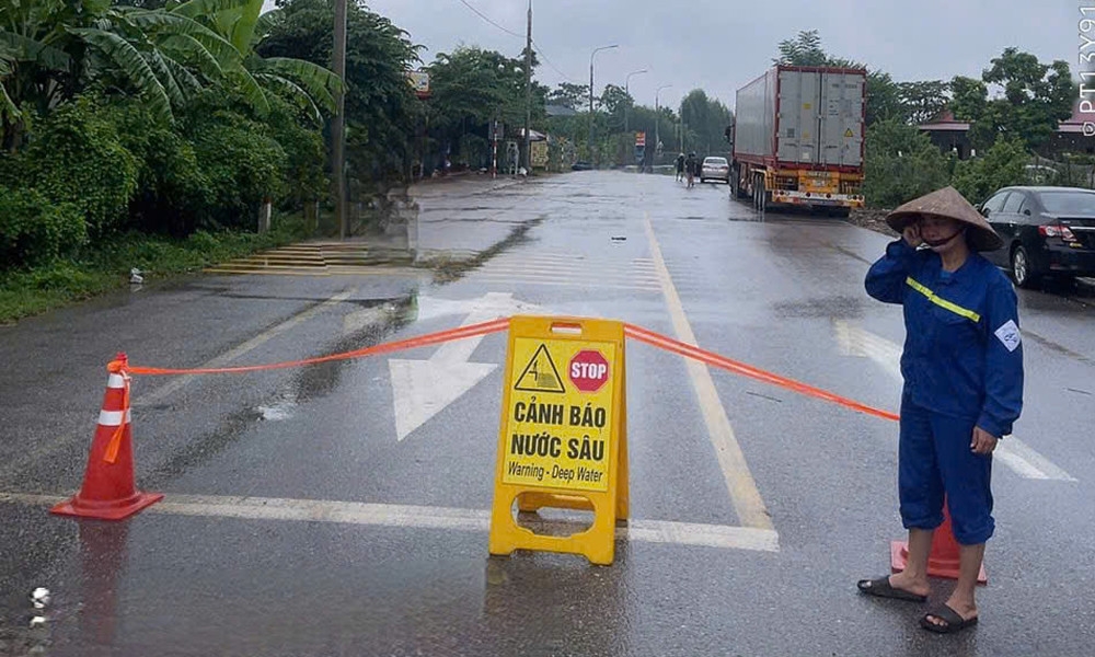 Bắc Ninh công bố tình huống khẩn cấp đối với hàng loạt sự cố đê điều trên sông Cầu, sông Thương và sông Cà Lồ Bắc Ninh công bố tình huống khẩn cấp đối với hàng loạt sự cố đê điều trên sông Cầu, sông Thương và sông Cà Lồ