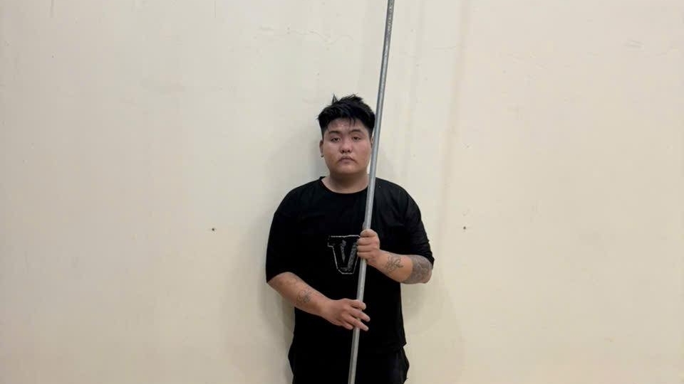 Cảnh sát giao thông Bắc Ninh bắt giữ nhóm thanh niên ngông cuồng mang hung khí