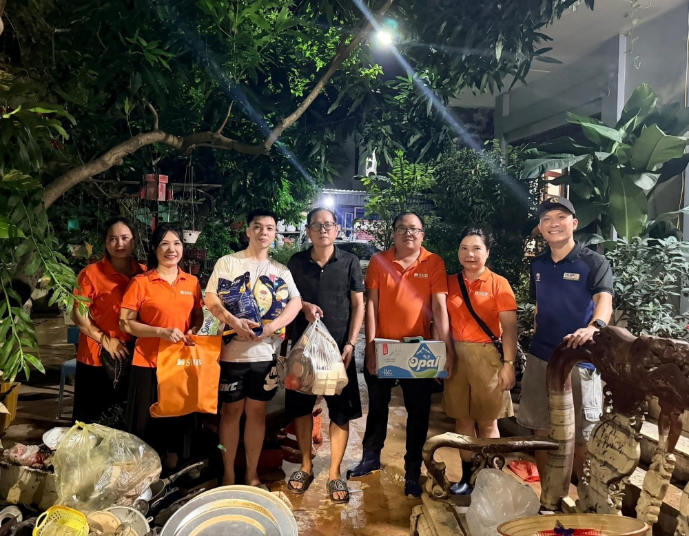 Hai tác phẩm của họa sĩ Ngô Bá Hoàng được đấu giá hơn 1,5 tỷ đồng để ủng hộ đồng bào vùng lũ