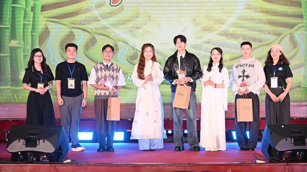 Sôi nổi, trẻ trung và đầy nhiệt huyết trong “Ngày hội Sinh viên” Trường Đại học Luật Hà Nội