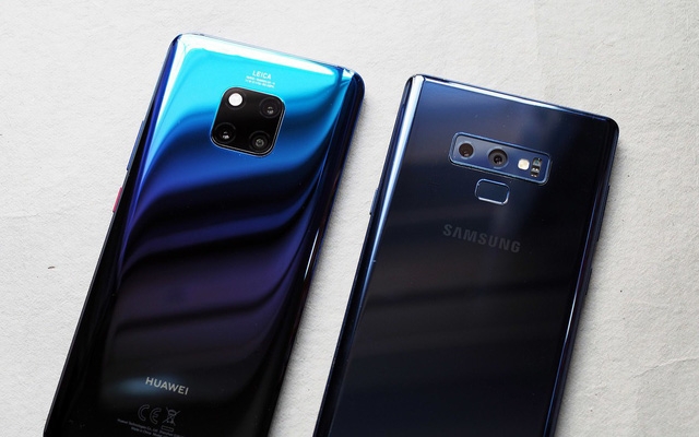 smartphone tai chau au samsung dan dau huawei vuot kho de xep thu 2