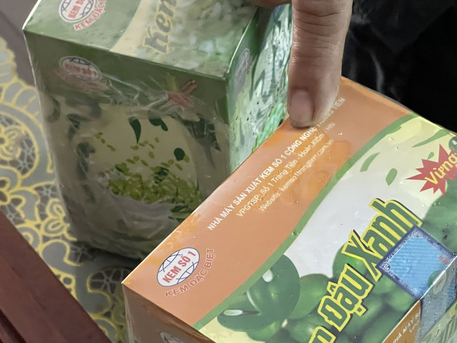 Bắc Giang: Phát hiện cơ sở sản xuất và buôn bán kem Tràng Tiền giả