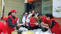 hanh trinh mang nhung suat com nghia tinh den voi nguoi benh