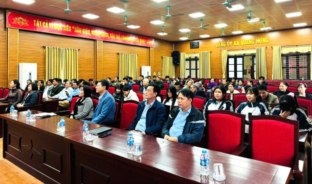 Tuổi trẻ Hưng Yên lan tỏa tinh thần chuyển đổi số đến từng hộ dân