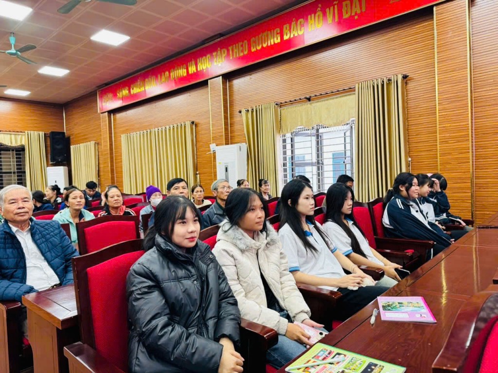 Tuổi trẻ Hưng Yên lan tỏa tinh thần chuyển đổi số đến từng hộ dân