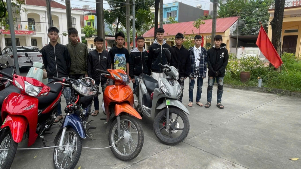 Công an phường Phương Liễu truy bắt nhóm tội phạm đường phố mang theo hung khí