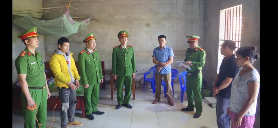 Bắt bị can vì hành hung bố đẻ gây thương tích ở Bắc Ninh