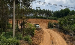 bac ninh xu phat 45 trieu dong nguoi khai thac dat trai phep tai luc son