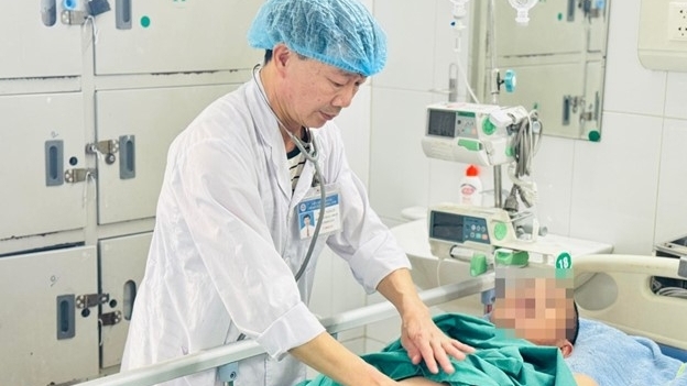 Bắc Ninh: Người đàn ông nguy kịch sau bữa nhậu với thịt ếch, vịt