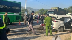 Lạng Sơn: Tạm giữ khẩn cấp tài xế vụ ô tô 7 chỗ đâm xe đầu kéo, 4 người tử vong