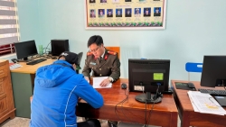 bac giang phat 5 trieu dong truong hop xuc pham luc luong canh sat giao thong tren mang xa hoi