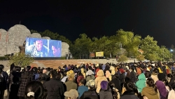 chieu phim mua do tai khu luu niem sau dieu bac ho day cand