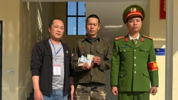 bac ninh nhat duoc vi tien can bo xa mang den cong an nho tra lai nguoi danh roi