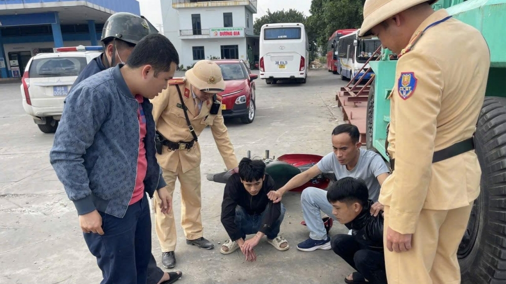 Cảnh sát giao thông Bắc Ninh phát hiện đối tượng tàng trữ heroin trong quá trình tuần tra