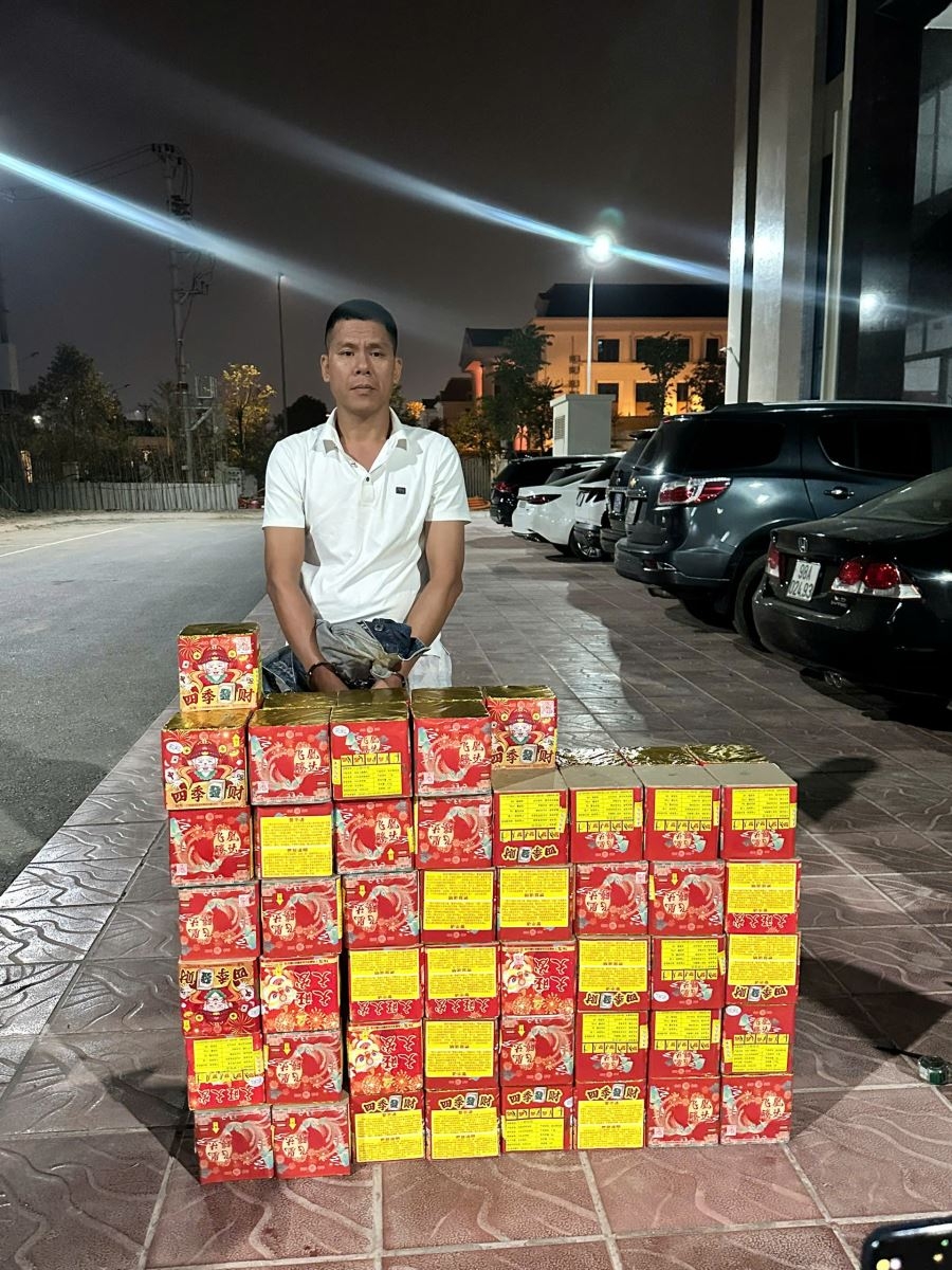 Bắc Ninh: Khởi tố đối tượng buôn bán hơn 132 kg pháo nổ dịp cao điểm cuối năm