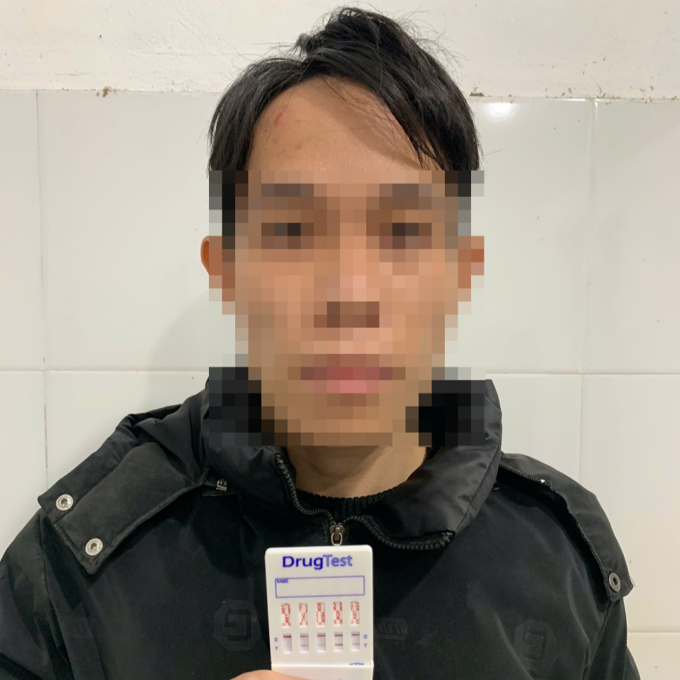 Bắc Ninh: Bắt quả tang đối tượng tàng trữ trái phép chất ma túy trong đêm