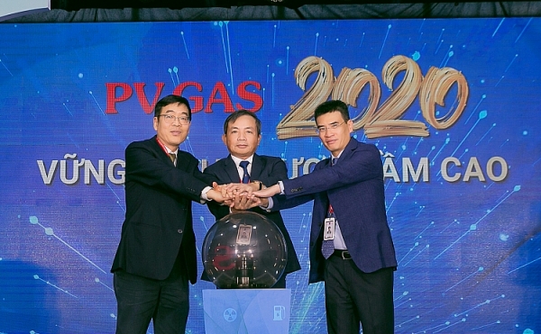 pv gas to chuc le ra quan trien khai ke hoach san xuat kinh doanh nam 2020