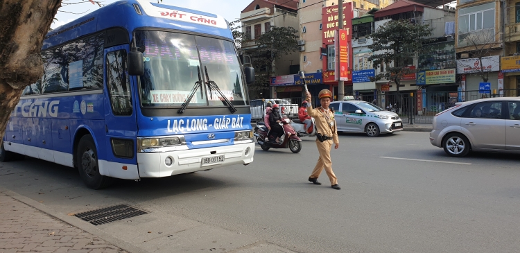 Công an Hà Nội siết quản lý xe khách dịp Tết