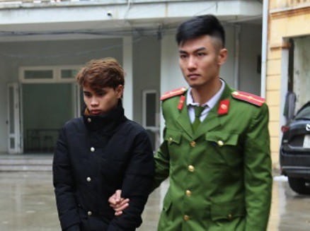 Tạm giữ kẻ hiếp dâm côn đồ