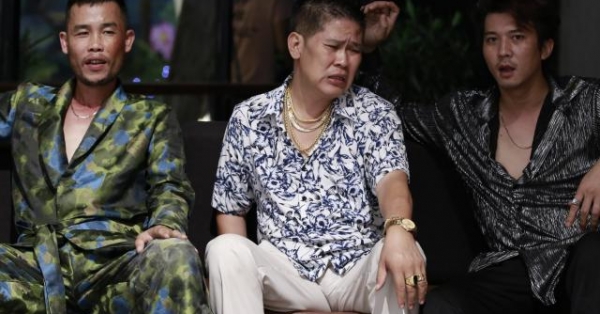 Tiền nhiều để làm gì? tung chiêu độc khai chiến đường đua phim Tết Canh Tý