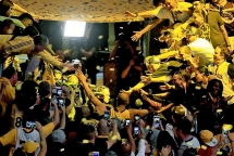 Kobe Bryant bước thẳng vào ngôi đền huyền thoại sau khi qua đời