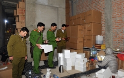 Triệt xóa cơ sở sản xuất rượu ngoại giả