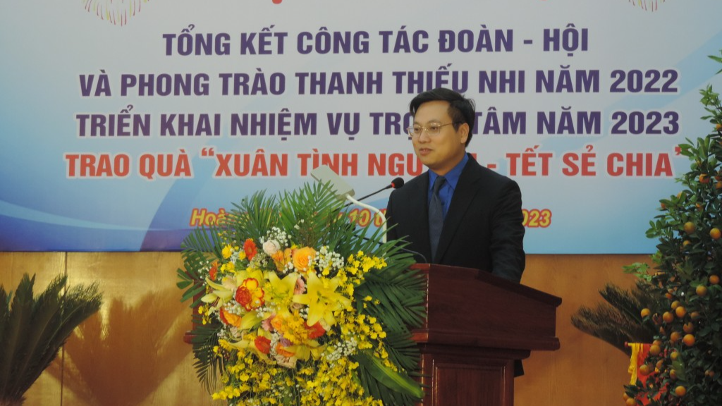 Phó Bí thư Thành đoàn Hà Nội Trần Quang Hưng phát biểu tại hội nghị