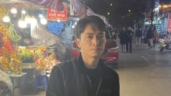 Đi lễ chùa Trấn Quốc và Phủ Tây Hồ, "tiện tay" trộm 9 điện thoại di động