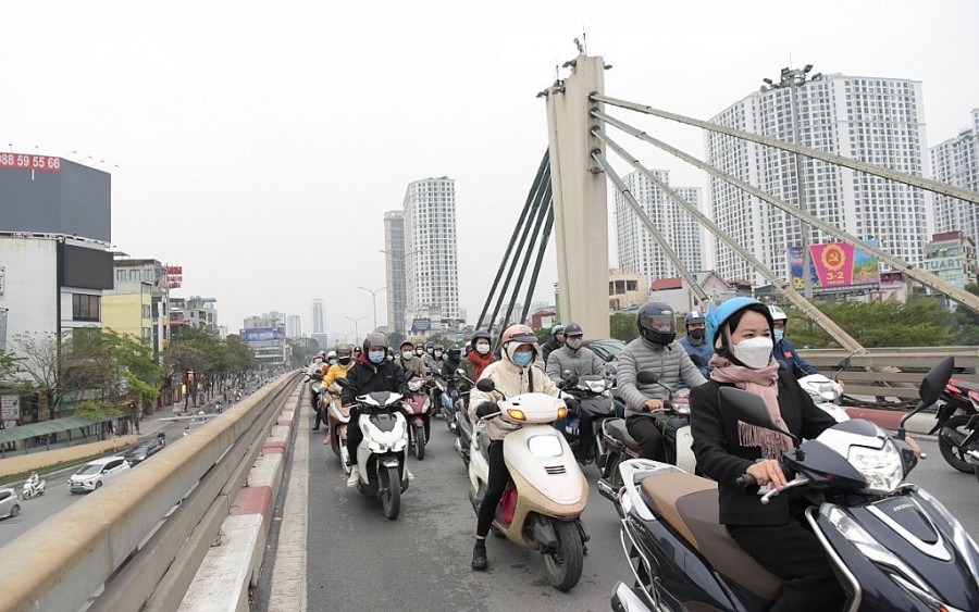 Hà Nội ngày đầu trở lại làm việc sau nghỉ Tết: Thưa vắng người dân đến làm thủ tục