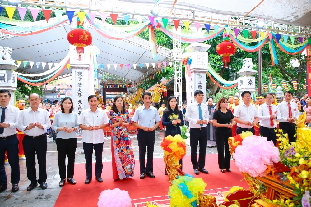 Toàn dân thi đua yêu nước - phong trào đầu năm từ phường trọng điểm Dịch Vọng