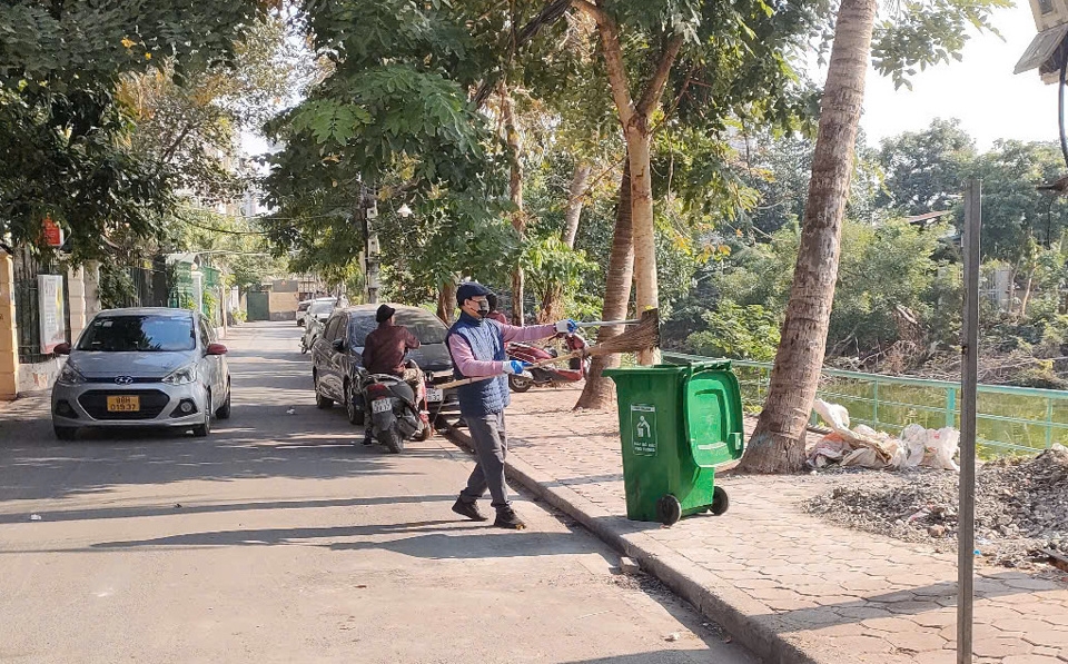 Lan tỏa tinh thần “60 phút vì Tây Hồ xanh”