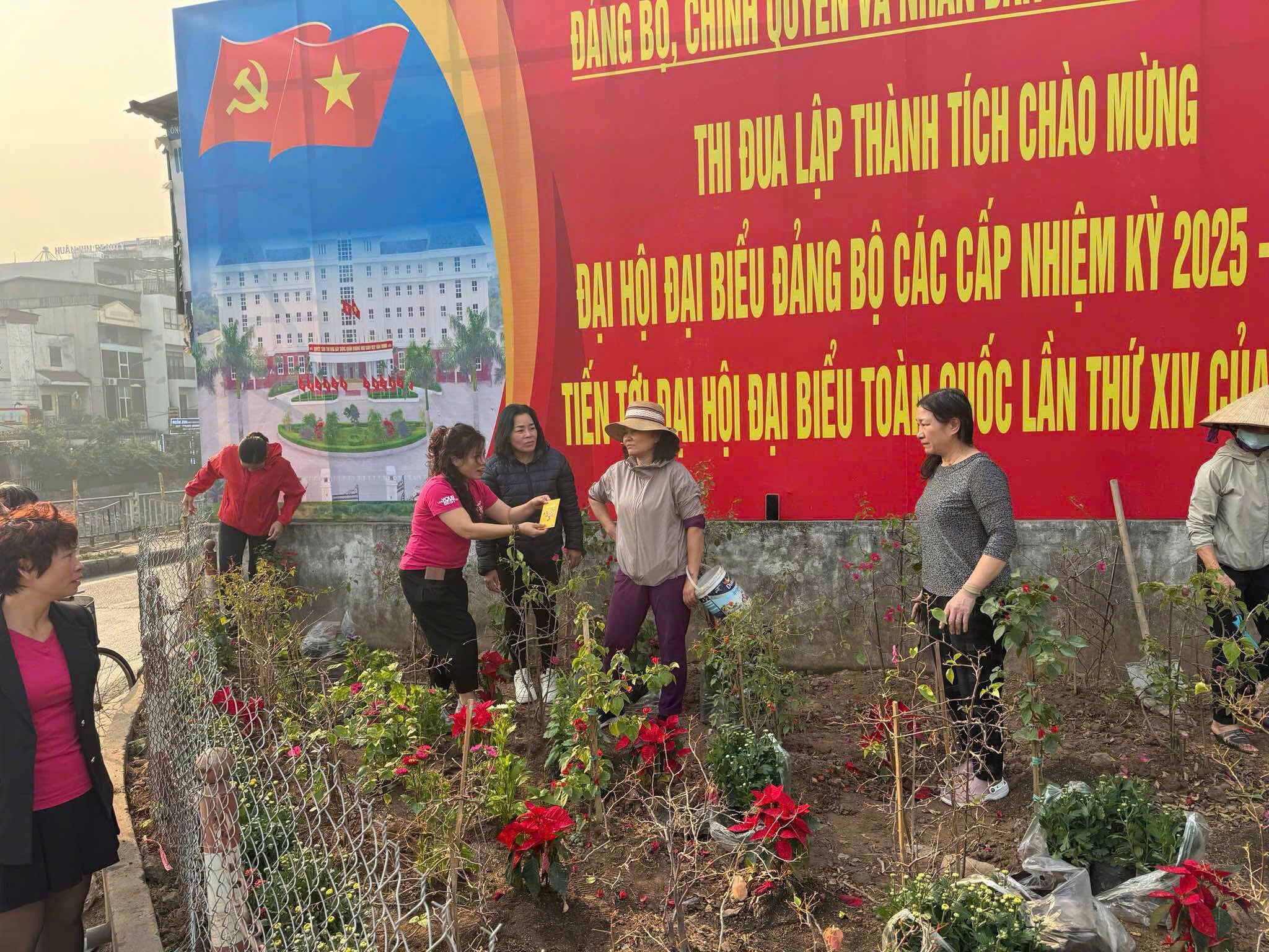 Phong trào “Sáng – Xanh – Sạch – Đẹp” ở Hoàng Mai: Nỗ lực và thách thức