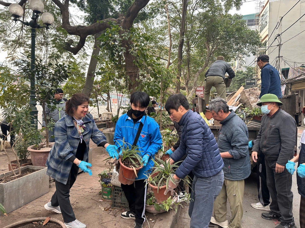 Chung tay giữ gìn sông Kim Ngưu, sông Sét
