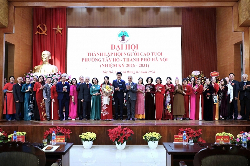 Tuổi cao - Gương sáng lan tỏa ở phường Tây Hồ