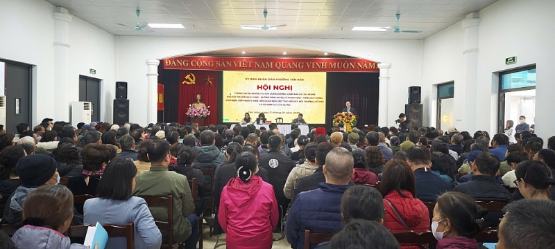 Đông đảo người dân tham dự hội nghị