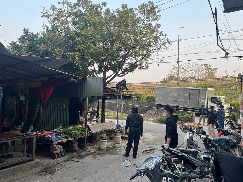 Dẹp chợ cóc trong một ngày - Lĩnh Nam đặt mục tiêu không tái lấn chiếm