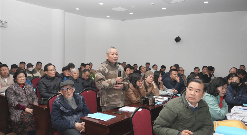 Người dân nếu ý kiến tại hội nghị