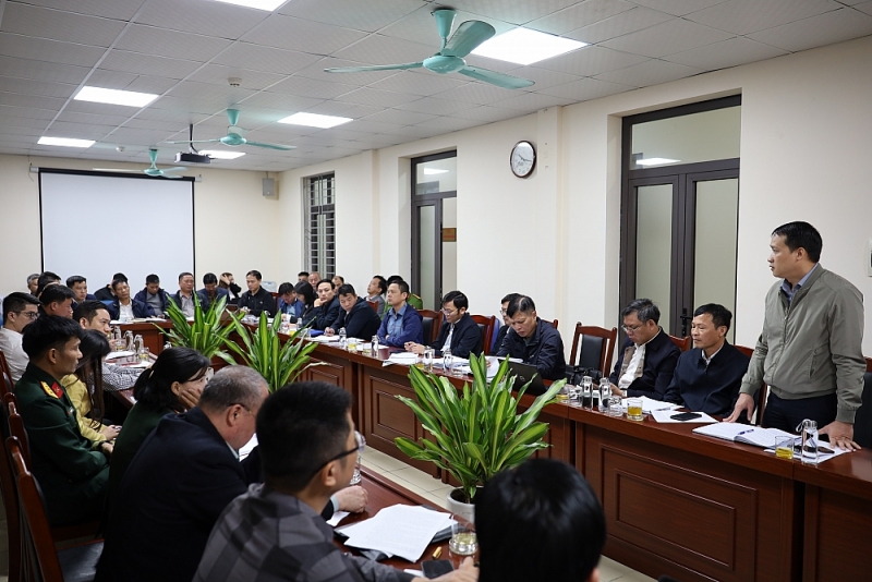 Lĩnh Nam kiên quyết xử lý trạm trộn vi phạm, chốt mốc dừng điện từ 31/1