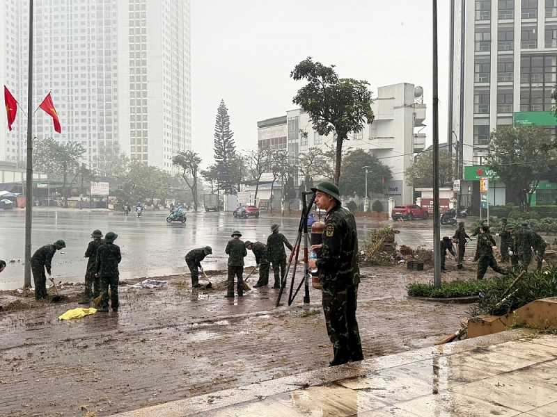 Mặc dù sáng nay trời mưa khá to, song nội dung tổng vệ sinh đã được thực hiện theo đúng kế hoạch