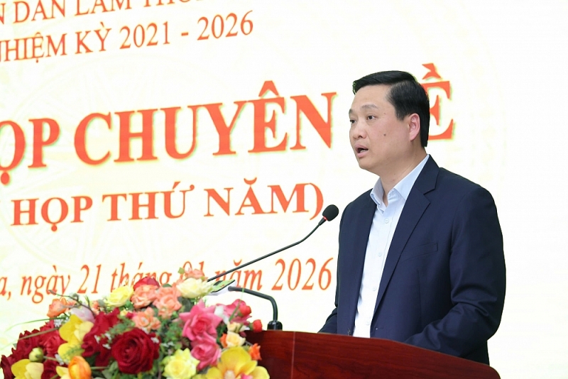 Đồng chí Nguyễn Quốc Khánh - Bí thư Đảng uỷ, Chủ tịch HĐND phường Yên Hoà phát biểu tại kỳ họp