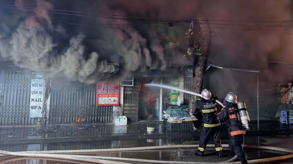 dung de phut bat can bien tet thanh tham hoa chay no