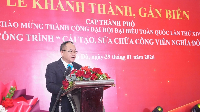 Gắn biển Dự án cải tạo, sửa chữa Công viên Nghĩa Đô Gắn biển Dự án cải tạo, sửa chữa Công viên Nghĩa Đô