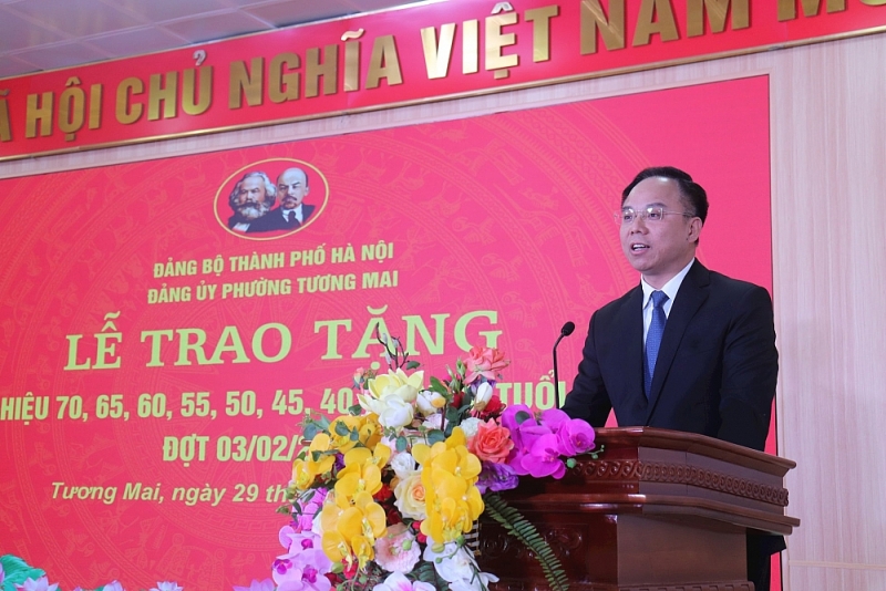 Đồng chí Võ Xuân Trọng phát biểu tại buổi lễ Đồng chí Võ Xuân Trọng phát biểu tại buổi lễ